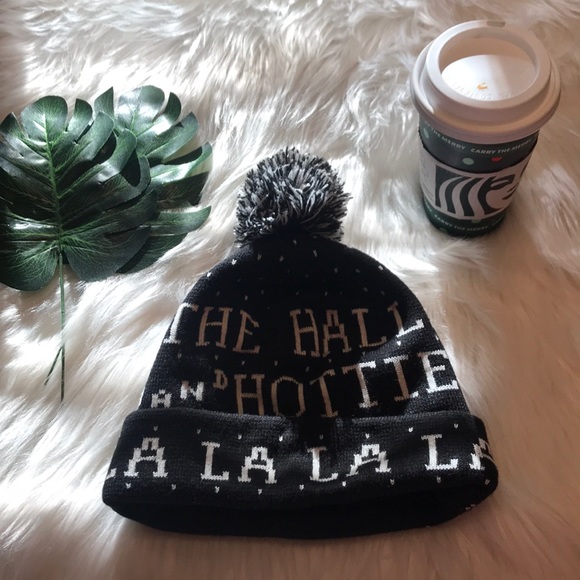 American Eagle Deck The Halls Holiday Beanie Size One Size - Picture 2 of 7